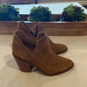Steve Madden Aker Booties women’s 7.5 suede leather  brown‎ tan EUC